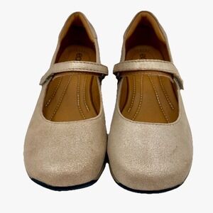 Earth Mary Jane Flats Tose Champagne Gold Metallic 9W WIDE Adjustable Ballet